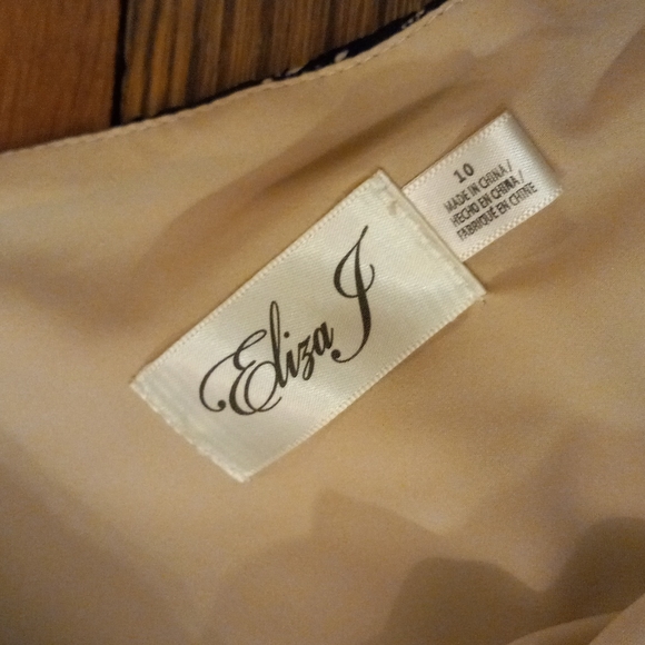 STUNNING Eliza J one shoulder NYSTROMS tea length navy lace dress size 10 - Picture 4 of 15